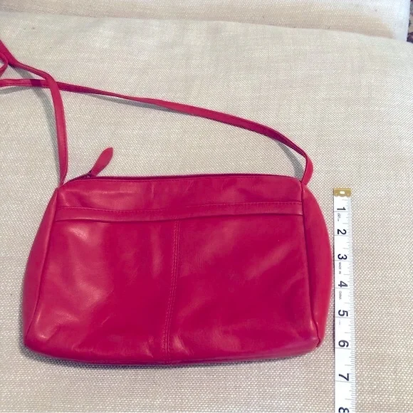Vintage Leather Shoulder Bag - Picture 9 of 16